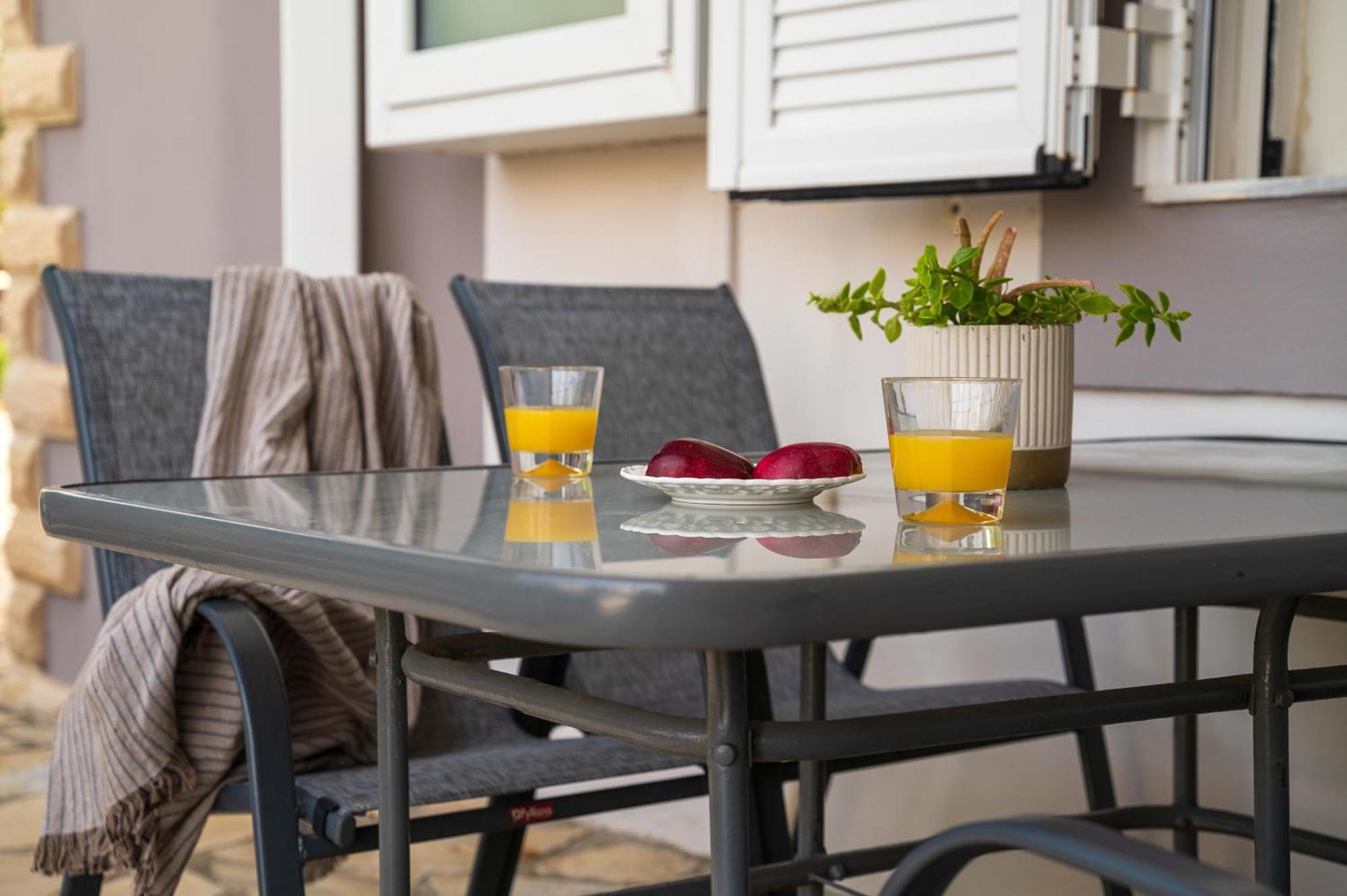 Milos Apartment Kalamaki  Dış mekan fotoğraf