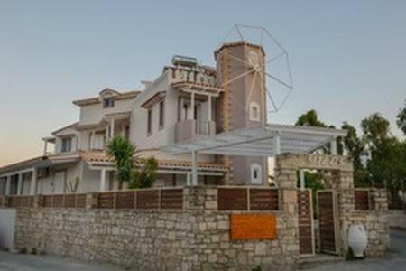 Milos Apartment Kalamaki  Dış mekan fotoğraf
